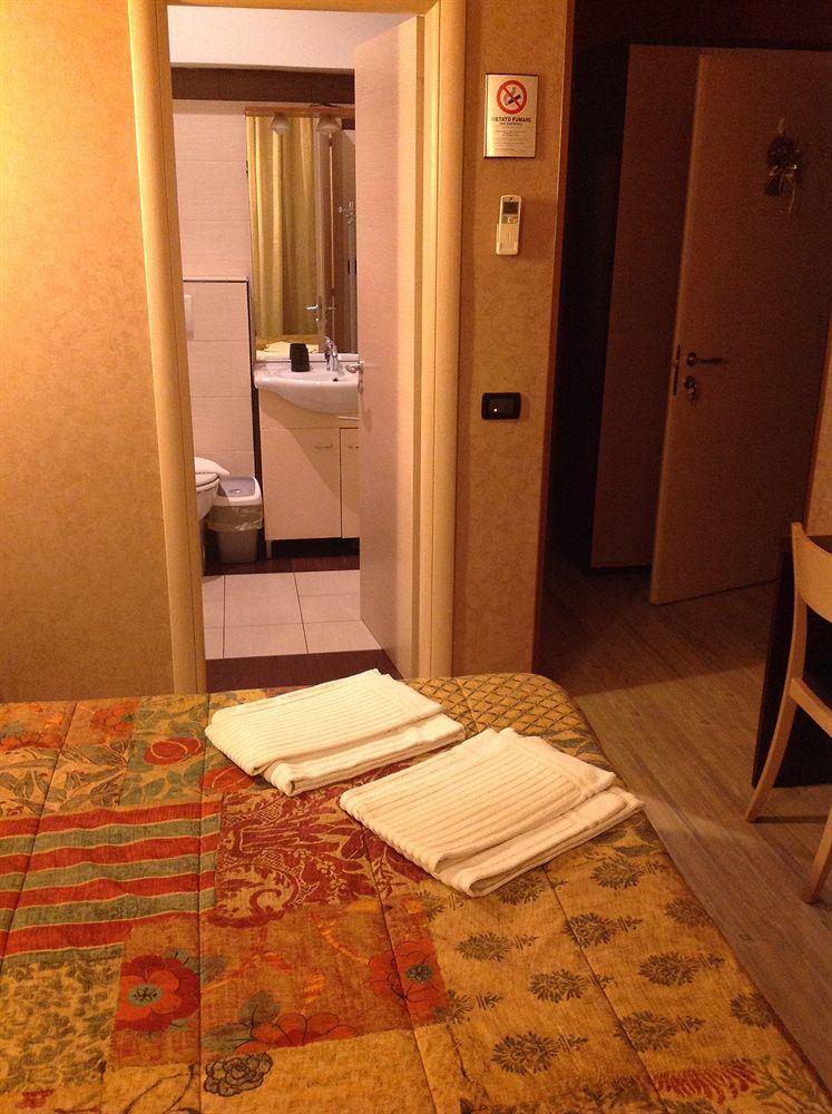 La Casa Di Maurizio Frühstückspension 3*