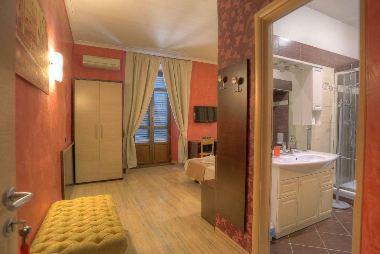 La Casa Di Maurizio Frühstückspension 3*